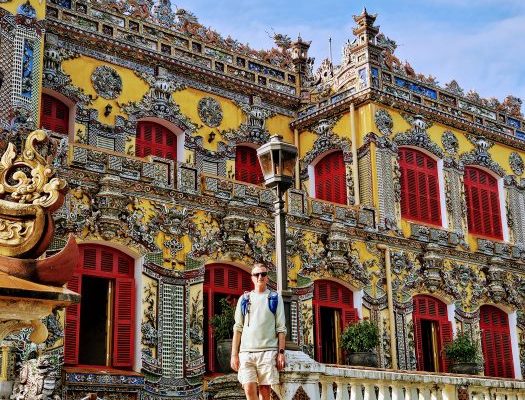 DA NANG Y HUE. ENTRE LA MODERNIDAD Y EL CORAZON IMPERIAL